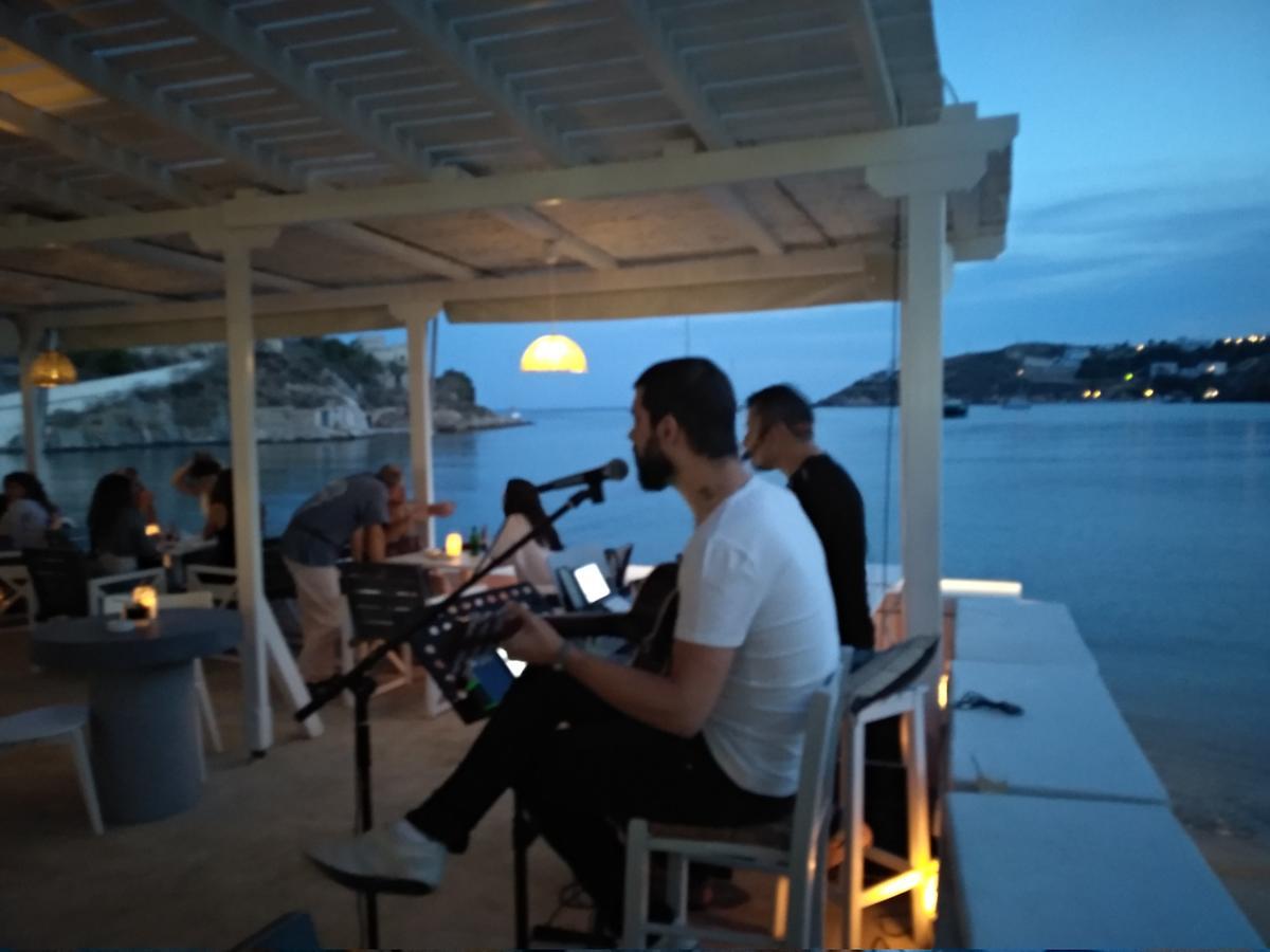 Akti Miaouli Holiday Home Vári Екстериор снимка